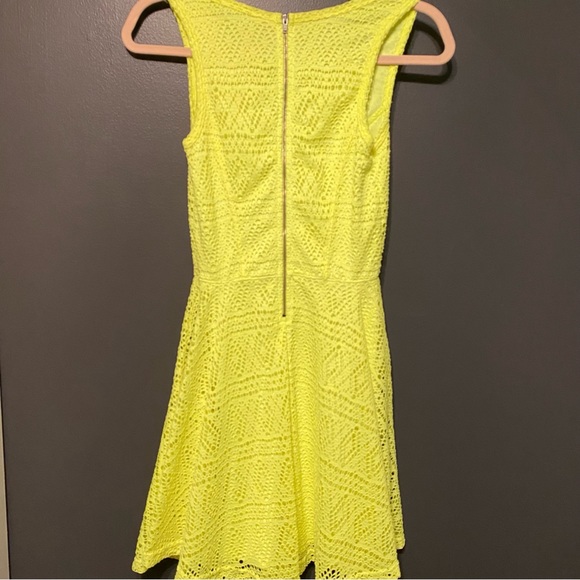 Express Neon Yellow Lace skater dress - Picture 6 of 7